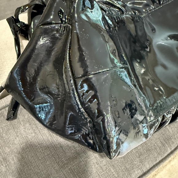 Gucci Black Patent Hysteria Handbag - Picture 13 of 14